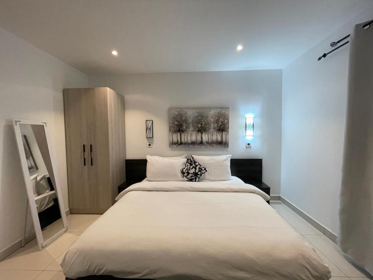 The Lennox Luxury Suites & Apartments Akra Dış mekan fotoğraf